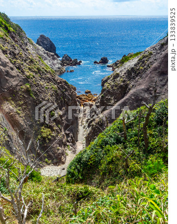 式根島の風情豊かな温泉の景色　地鉈温泉 133839525