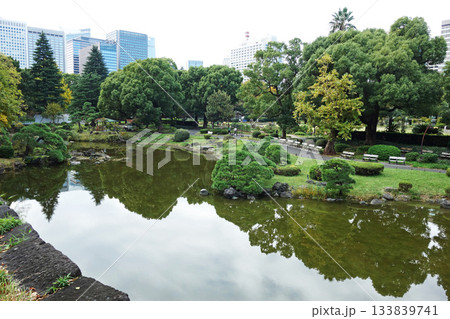 日比谷公園の心字池(東京都千代田区) 日比谷公園の心字池(東京都千代田区) 133839741