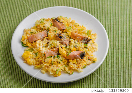 サケのチャーハン 133839809