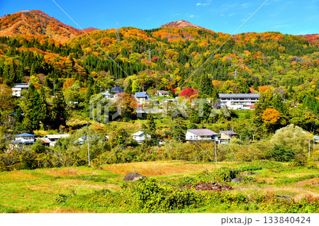 小谷中学校周辺の風景(長野県小谷村)【2025.11】 小谷中学校周辺の風景(長野県小谷村)【2025.11】 133840424