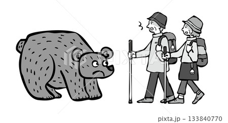 登山中にクマに遭遇した男女(シニア) 熊 くま 登山中にクマに遭遇した男女(シニア) 熊 くま 133840770
