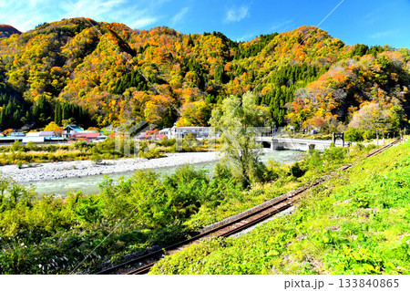 サンテインおたり、中央橋/姫川周辺を望む(長野県小谷村)【2025.11】 サンテインおたり、中央橋/姫川周辺を望む(長野県小谷村)【2025.11】 133840865