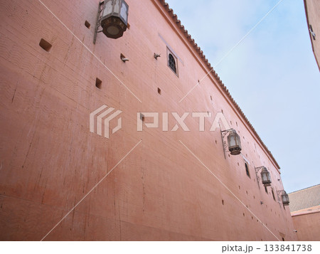 モロッコ マラケシュ 旧市街路地 5月 モロッコ マラケシュ 旧市街路地 5月 133841738