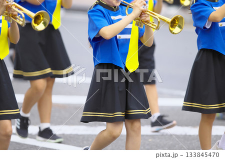 マーチングバンド パレード 楽器 マーチングバンド パレード 楽器 133845470