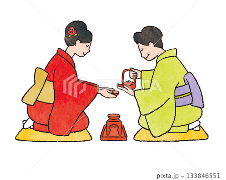 着物姿の女性がお屠蘇を注ぐ新年の伝統行事イラスト（正座・屠蘇器） 133846551