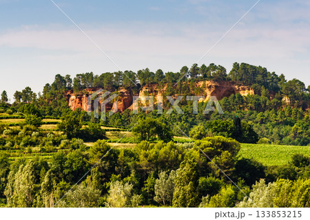 Red rocks in Roussillon, Provence France 133853215