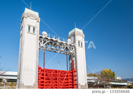 三栖閘門　近代化産業遺産　京都市伏見区 133856686