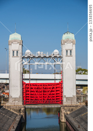 三栖閘門　近代化産業遺産　京都市伏見区 133856695