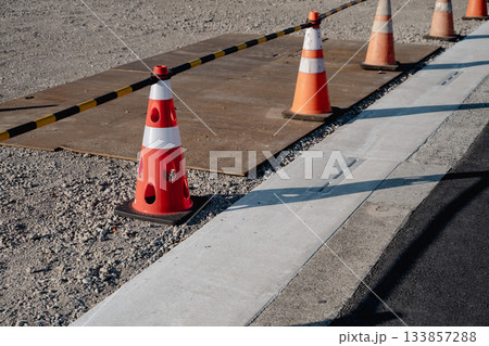 立入禁止の工事現場 133857288