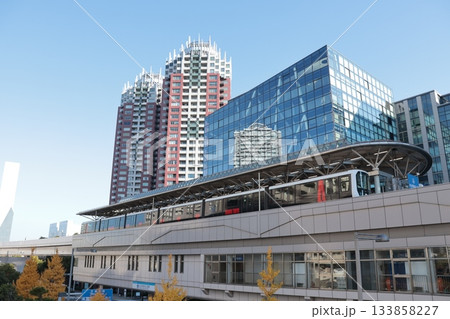 新交通ゆりかもめ お台場海浜公園駅 新交通ゆりかもめ お台場海浜公園駅 133858227