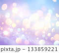 やさしい紫のボケ模様と光の粒子・ふんわり背景素材 133859221