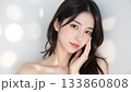 綺麗な女性のビューティーイメージ 133860808