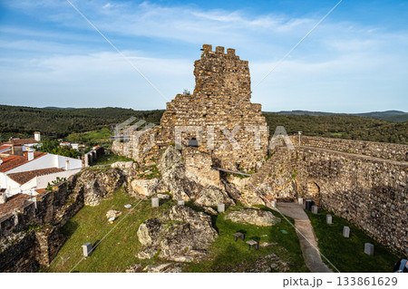 The castle of Alegrete, Castelo de Alegrete in the old Town of Alegrete in Alentejo, Portugal. 133861629