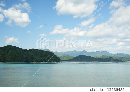 青い海と空 133864834