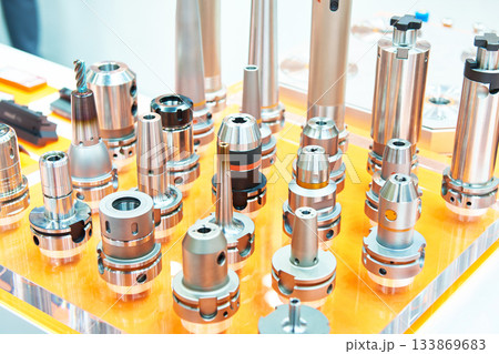 Clamping chucks for milling machines 133869683