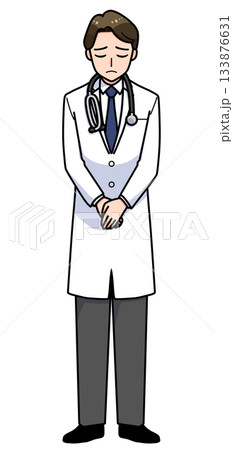 謝る男性医師 133876631