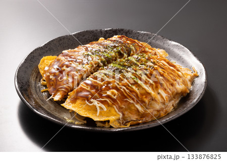 チーズ入り 広島風お好み焼き チーズ入り 広島風お好み焼き 133876825