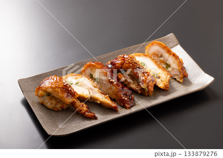 チキンのアスパラチーズロール焼き チキンのアスパラチーズロール焼き 133879276