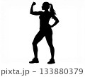 力強さとモチベーションを示す 女性のガッツポーズ 筋力 アピールのシルエット 133880379
