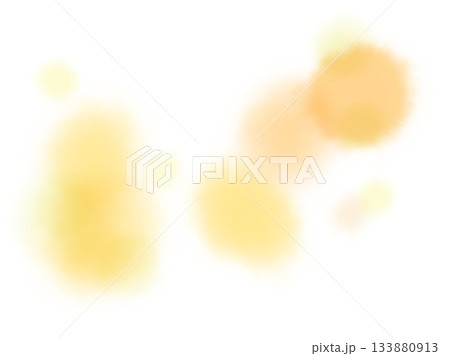 黄色の滲んだ水彩テクスチャの花のようなふんわり素材	 133880913