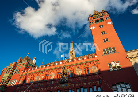 バーゼル市庁舎の赤いファサード。バーゼル・シュタット州, スイス 133884852
