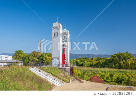 三栖閘門 近代化産業遺産 伏見船着場からの景観 京都市伏見区 三栖閘門 近代化産業遺産 伏見船着場からの景観 京都市伏見区 133885297