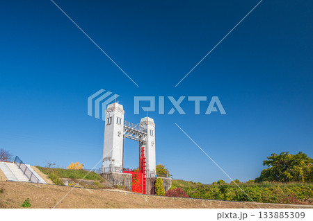 三栖閘門 近代化産業遺産 伏見船着場からの景観 京都市伏見区 三栖閘門 近代化産業遺産 伏見船着場からの景観 京都市伏見区 133885309