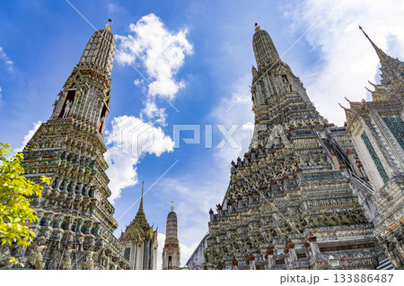 ワット・アルン（暁の寺）タイ王国バンコク 133886487