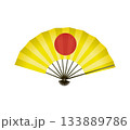 黄色い日の丸の扇 133889786