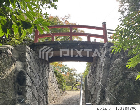 愛知県刈谷市にある亀城公園 133889800
