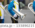 マーチングバンド　パレード　楽器 133890215