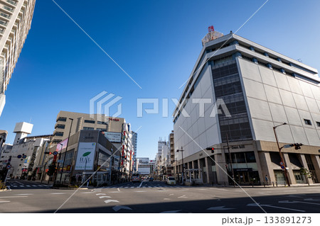 静岡市中心部の江川町交差点 133891273