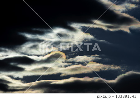 雲の多い空 雲の多い空 133891343