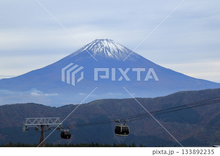 箱根大涌谷より望む富士山 神奈川県箱根町 箱根大涌谷より望む富士山 神奈川県箱根町 133892235