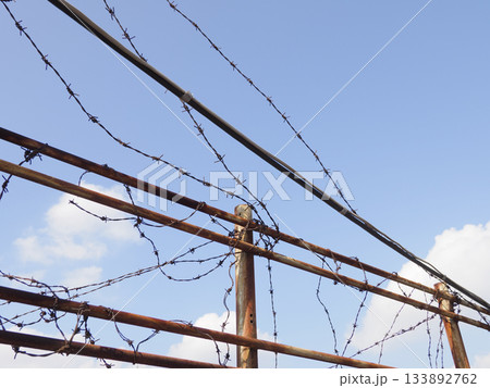 有刺鉄線 133892762