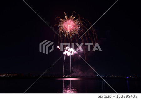 冬の宵を彩る花火　＜花火甲子園2025＞ 133895435