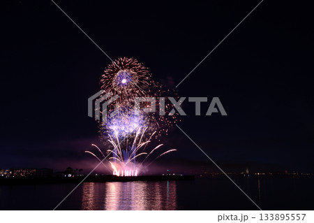 冬の宵を彩る花火　＜花火甲子園2025＞ 133895557