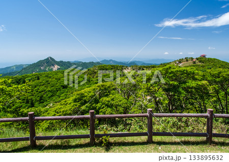 新緑の御在所岳 山上風景《三重県 菰野町》 133895632