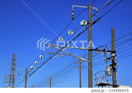 直流電化区間と交流電化区間の境に設けられた… 『デットセクション』 直流電化区間と交流電化区間の境に設けられた… 『デットセクション』 133898078