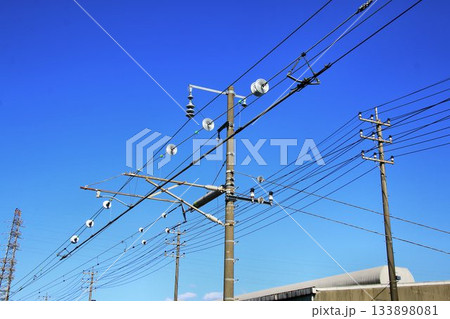 直流電化区間と交流電化区間の境に設けられた… 『デットセクション』 直流電化区間と交流電化区間の境に設けられた… 『デットセクション』 133898081