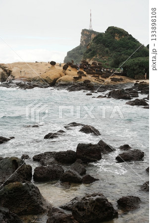 大自然のアート!台湾を代表する奇岩景観「野柳地質公園」 大自然のアート!台湾を代表する奇岩景観「野柳地質公園」 133898108
