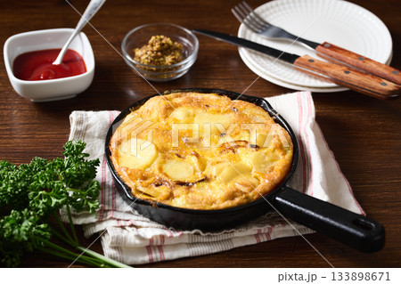 スパニッシュオムレツ スパニッシュオムレツ 133898671