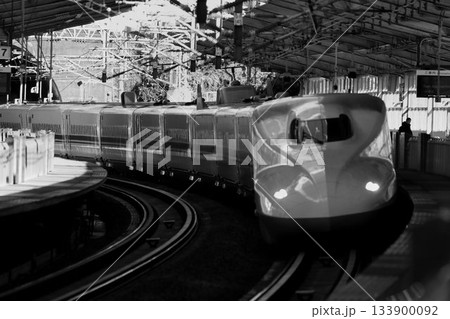 日本の大動脈を駆ける!! 東海道新幹線 N700A ～熱海駅にて 133900092