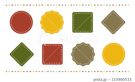 オータムカラーの手書きの点線フレーム素材セット 133900533