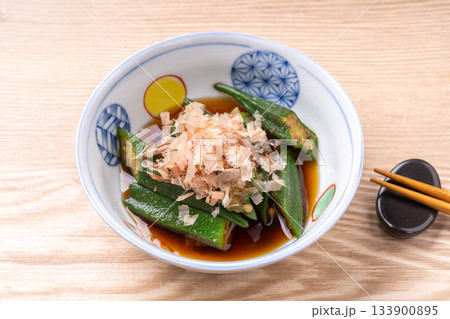 オクラの麺つゆ漬け 133900895