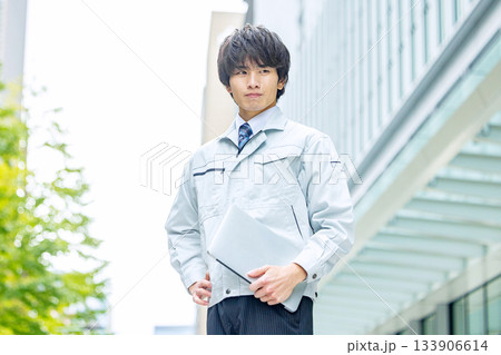 若いエンジニア 若いエンジニア 133906614