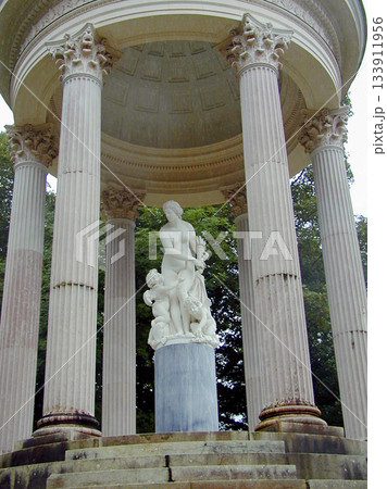 ドイツ バイエルン州 リンダーホーフ城 ヴィーナスの神殿 ドイツ バイエルン州 リンダーホーフ城 ヴィーナスの神殿 133911956