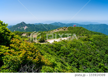 御在所岳山頂 望湖台からの風景 133914309