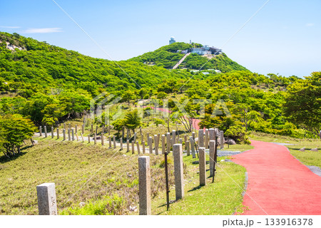 御在所岳山頂 御嶽大権現への遊歩道沿いの風景 御在所岳山頂 御嶽大権現への遊歩道沿いの風景 133916378
