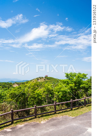 新緑の御在所岳 さわやかな山上風景《三重県 菰野町》 133916522